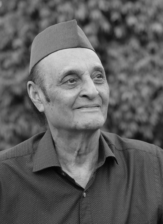 Dr. Karan Singh